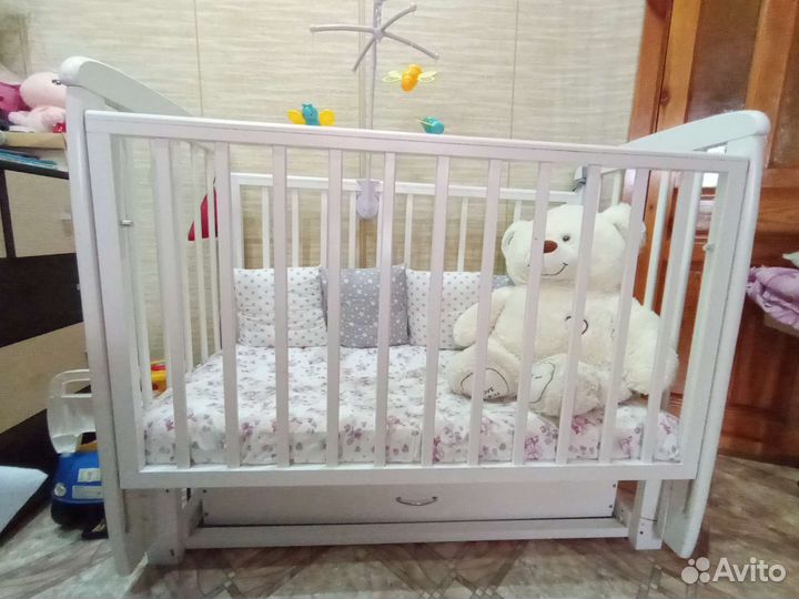 Детская кроватка