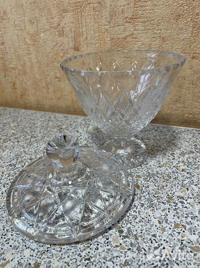 Хрустальная ваза конфетница