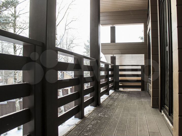 Дом 230 м² на участке 12 сот.