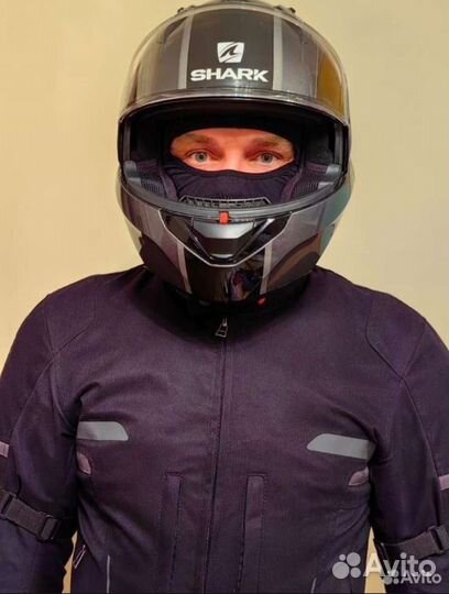 Продам мотошлем shark, размер М