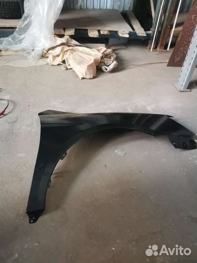 Переднее крыло на geely emgrand ец7