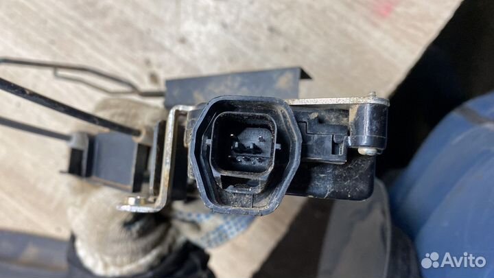 Замок Двери Передний Левый Kia Rio 2