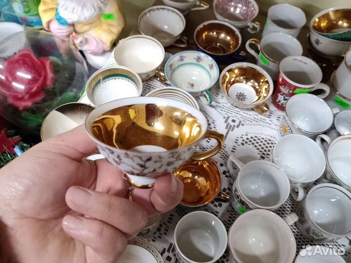 Кофейные чашки и блюдца. Разнобой