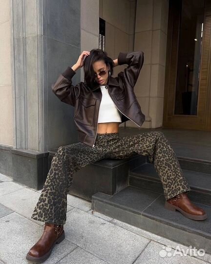 Женская куртка бомбер из эко кожи