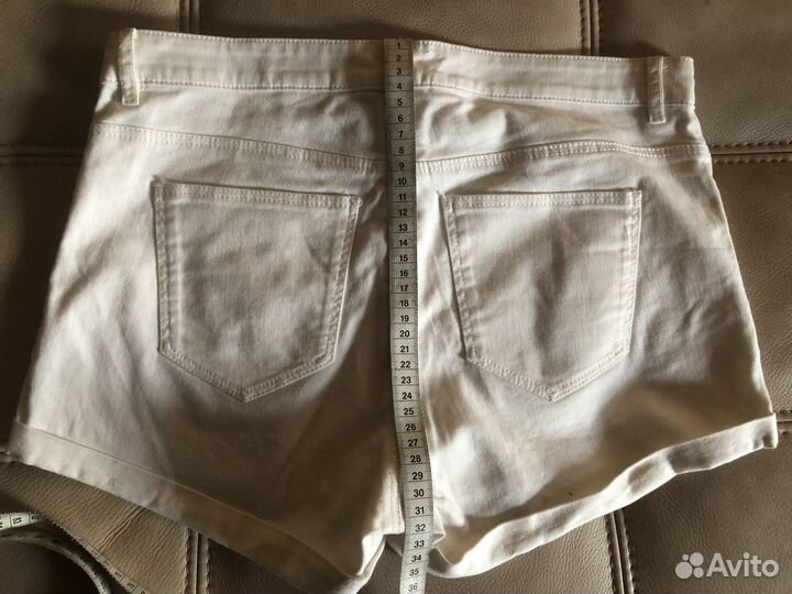 Шорты белые, джинсовые