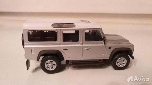 Land Rover Defender 110 1/43