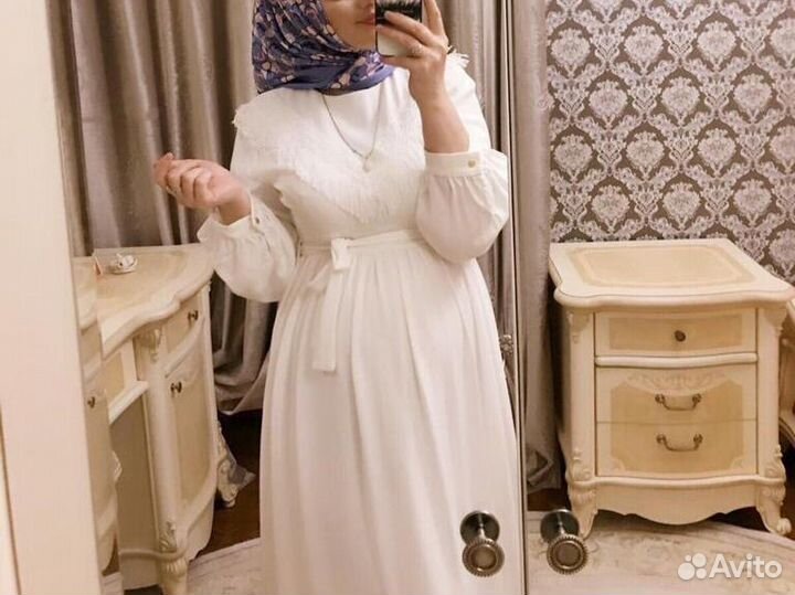 Платье белое