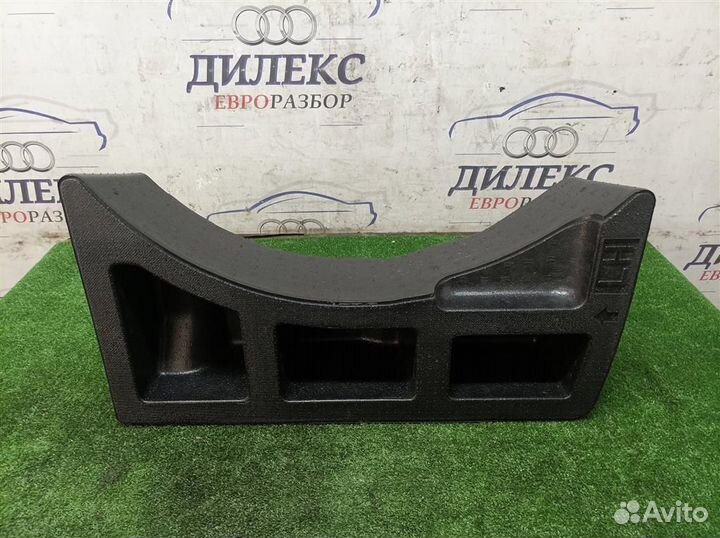 Ниша запасного колеса Nissan Juke (F15) 2011