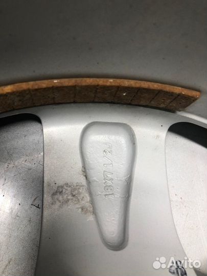 Диск литой R18