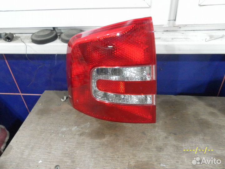 Фонарь задний левый Skoda Octavia А5 универсал