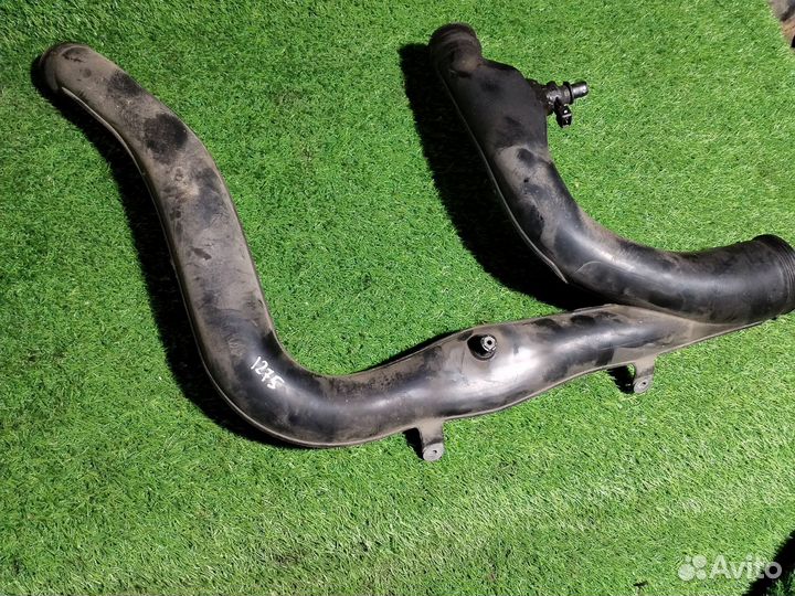 Патрубок воздушного фильтра дефект Volvo s80 1