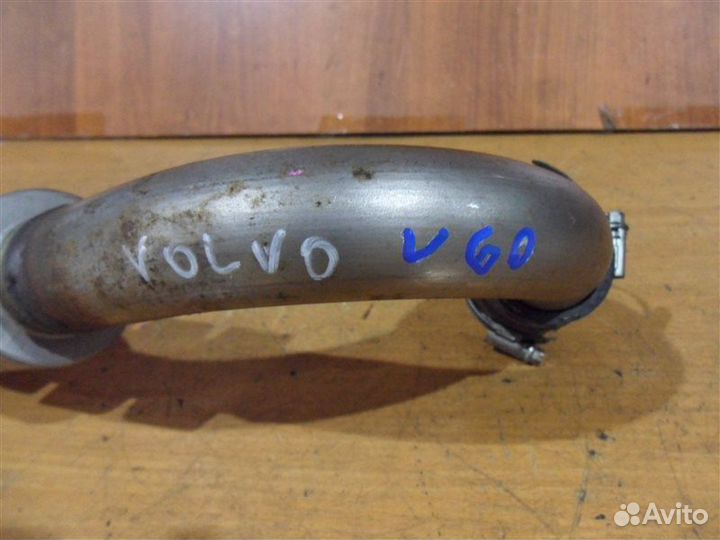 Патрубок интеркулера Volvo V60 FW45 B4164T3