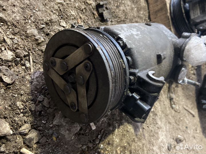 Компрессор кондиционера Volvo Xc60