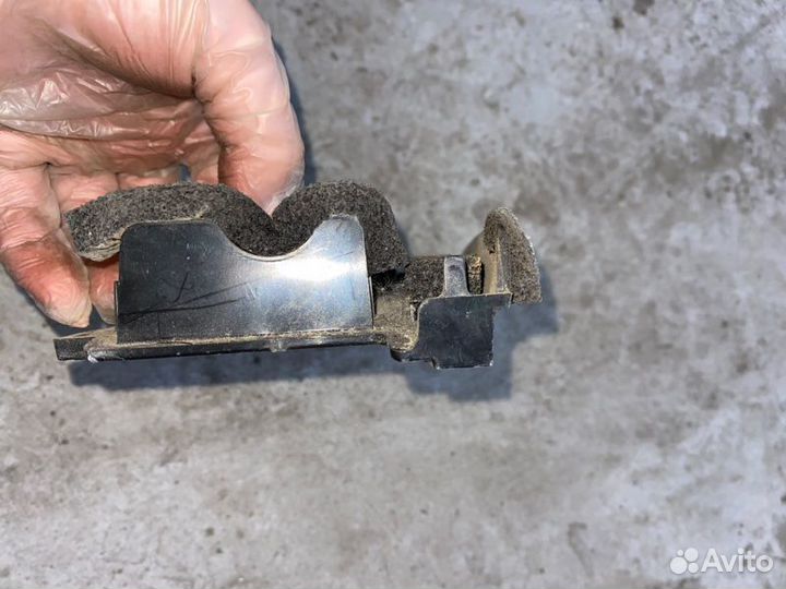 Накладка зеркала левая Nissan X-Trail T31 MR20DE