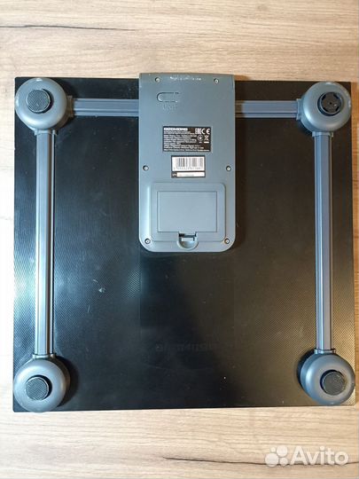 Умные весы Redmond