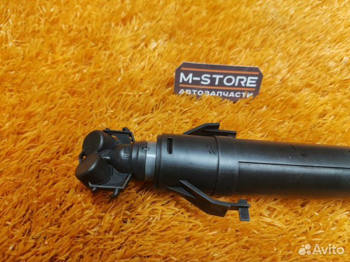 Форсунка омывателя фары передняя правая Volkswagen