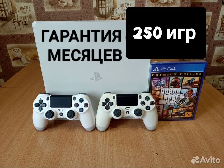 Ps4 slim 1тб. Много игр, два геймпада