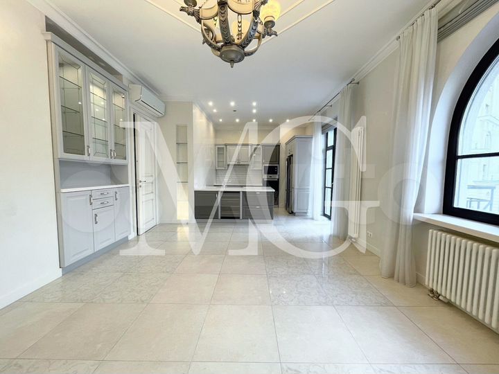 6-к. квартира, 300 м², 6/10 эт.