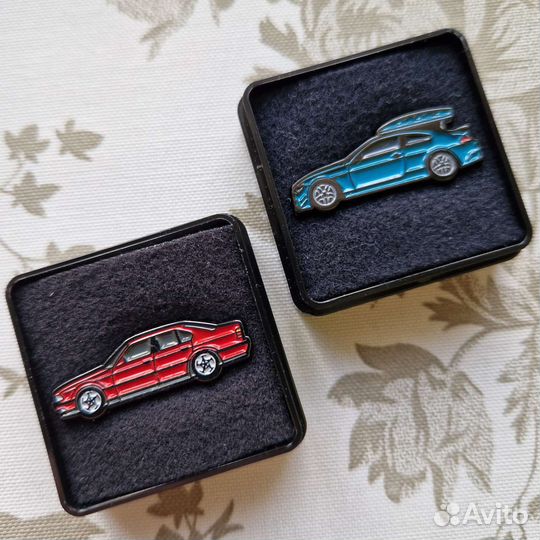 Значки автомобили лимитированная коллекция 17 шт