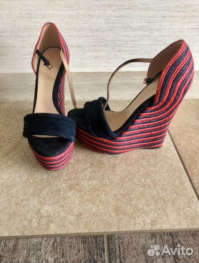 Босоножки Gucci