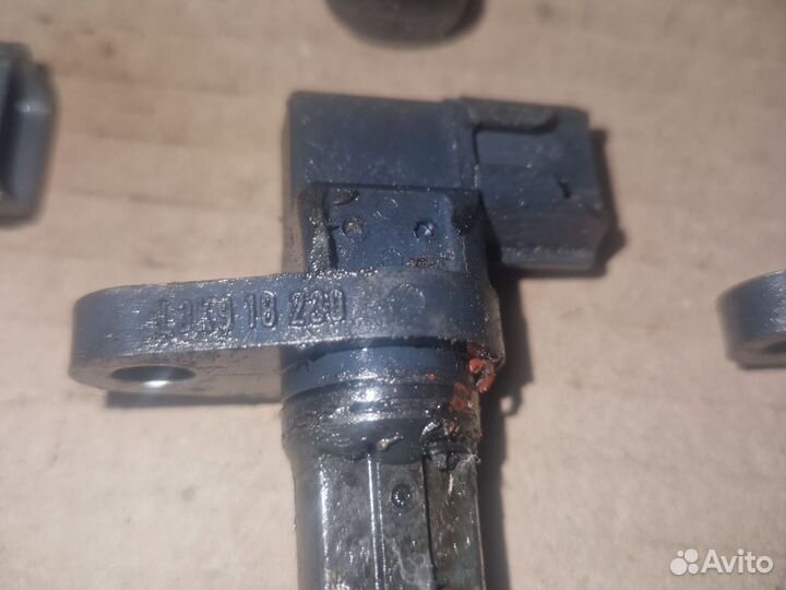 Датчик распредвала мазда 2.3 турбо l3k9 18 230