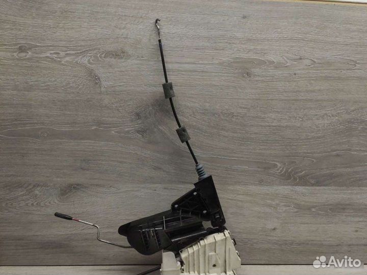 Замок двери Mercedes M W164