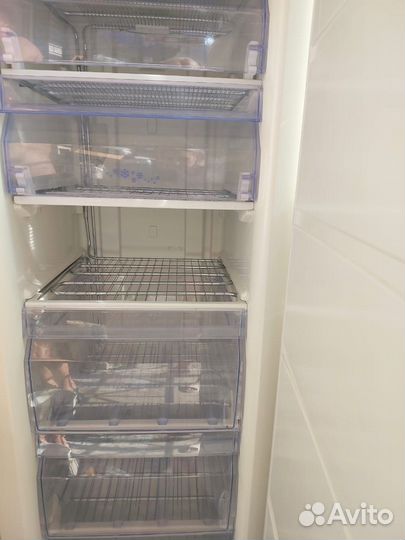 Морозильная камера zanussi