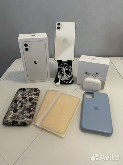 Телефон iPhone 11 128 gb