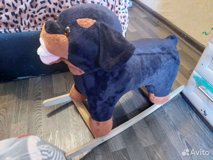 Собака качалка