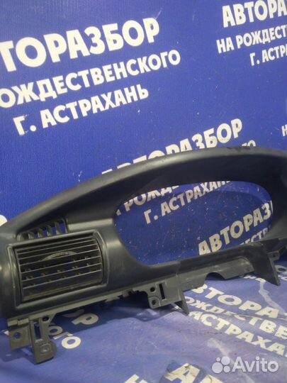 Накладка торпеды Dodge Stratus 2 седан 2001