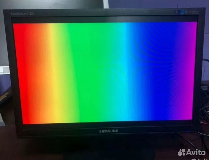 Монитор Samsung 19'' E1920NW