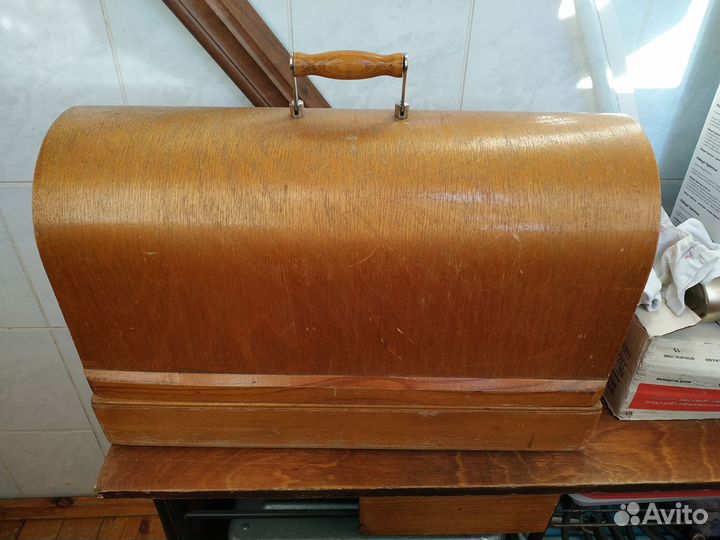 Швейная машинка Подольского завода в чехле