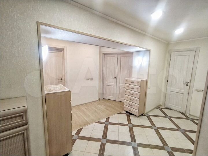 2-к. квартира, 66,7 м², 3/9 эт.