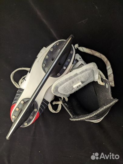 Коньки хоккейные