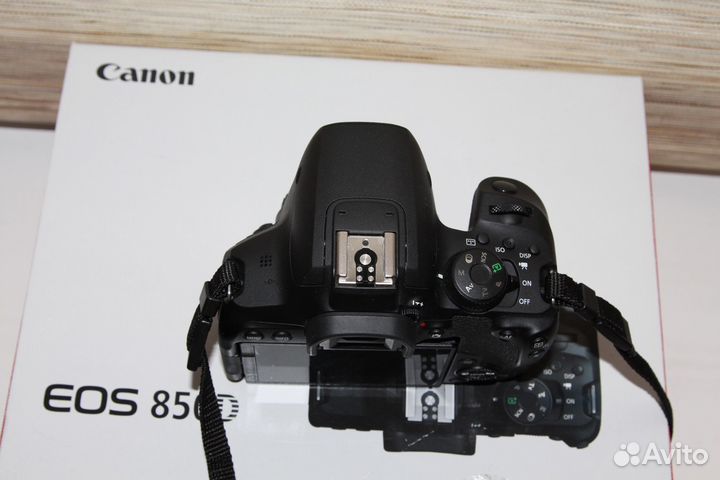 Canon 850D body