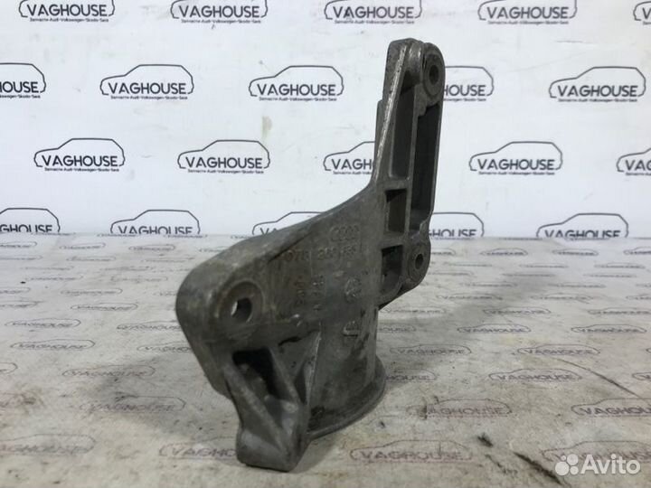 Кронштейн кондиционера Audi A6 C5 2.4 ARJ 1998