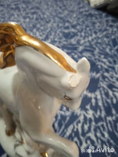 Статуэтка фарфор конь огонь Лфз 60год