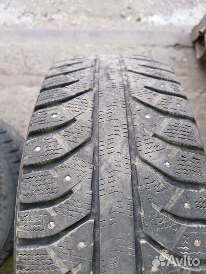 Bridgestone Ice Cruiser 7000 205/65 R15