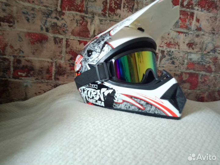 Шлем для мотоцикла кроссовый