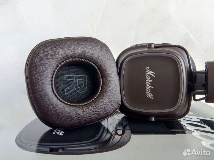 Беспроводные наушники marshall