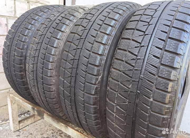 Bridgestone Blizzak Revo GZ 215/60 R17 96Q