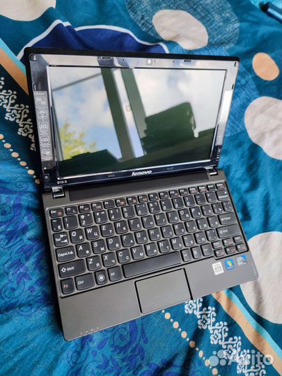 Нетбук Lenovo в состоянии нового