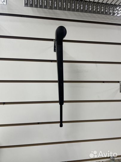 Поводок заднего дворника Фольксваген Гольф 6