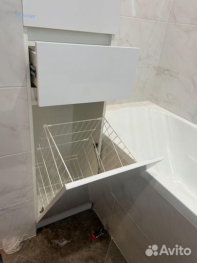 Тумба для ванной с корзиной для белья
