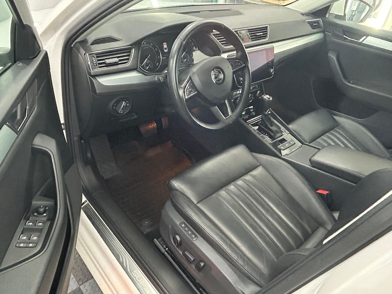 Skoda Superb: фото владельца