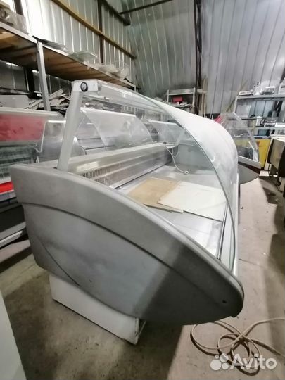 Витрины холодильные для мясной и колбасной продукц