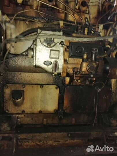 Судовой двигатель