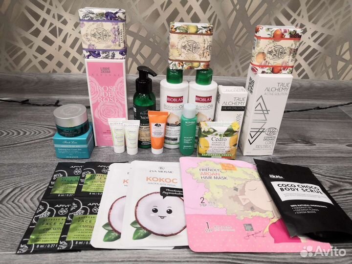 Косметика в ассортименте