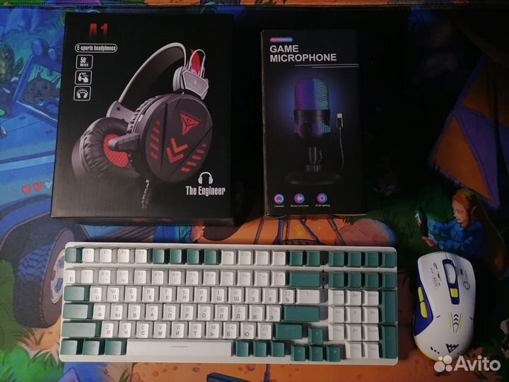 Клавиатура,мышь,наушники и микрофон