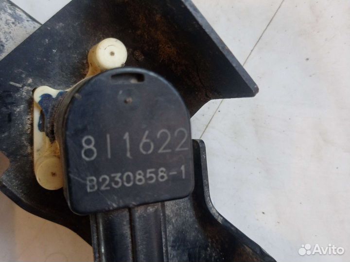 Датчик высоты просвета перед Subaru BP